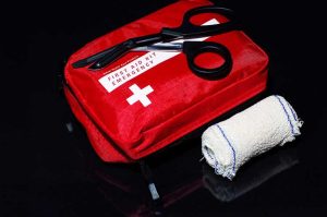 conseil trousse secours credit fotolia 20916645